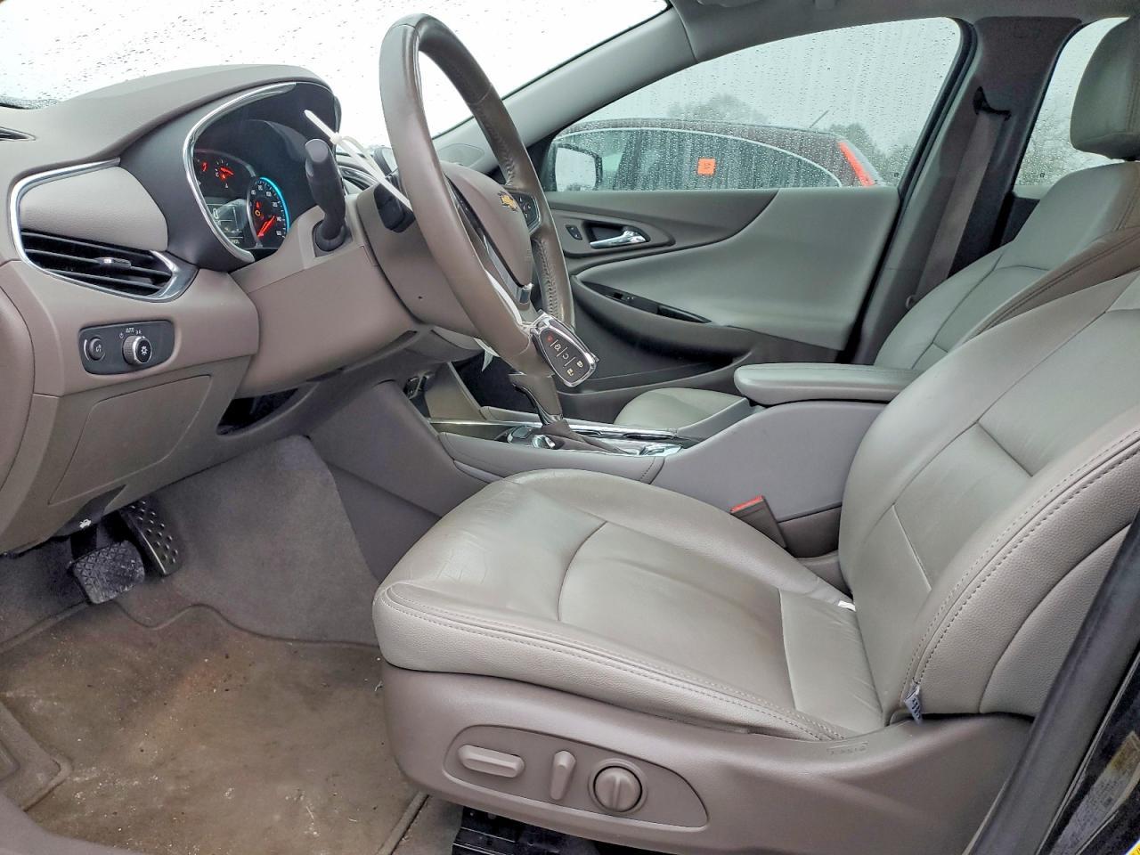2017 Chevrolet Malibu Hybrid - Image 7