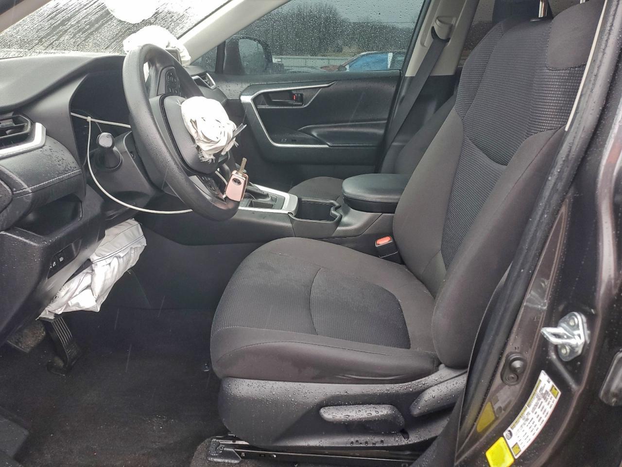 2024 Toyota Rav4 Le - Image 7