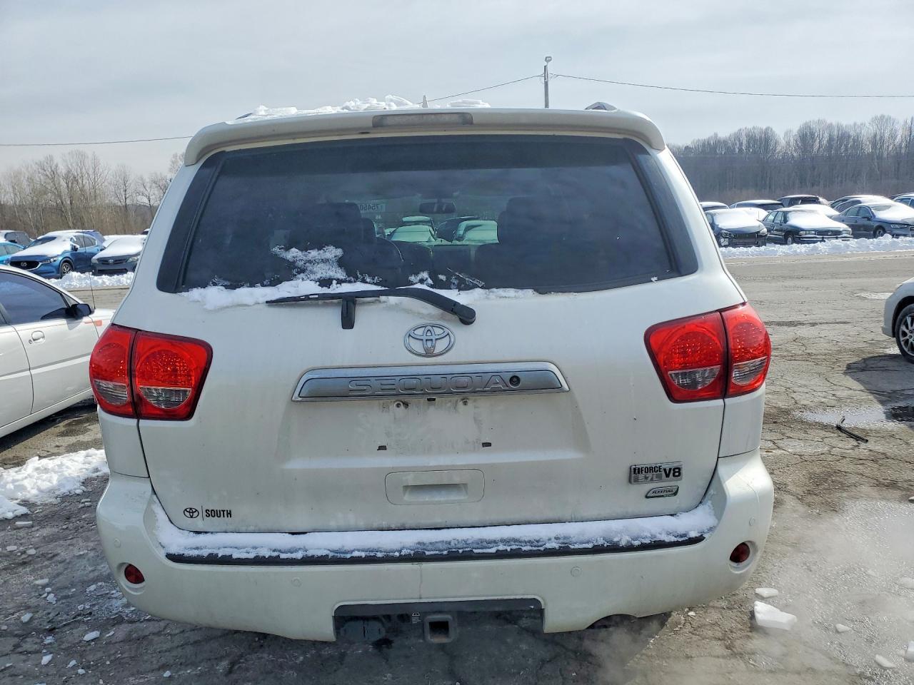 2017 Toyota Sequoia Platinum - Image 6