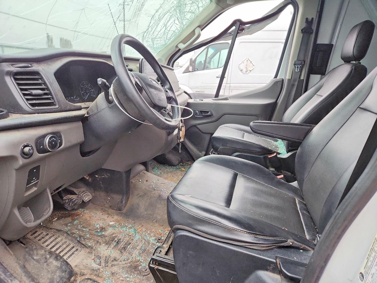 2022 Ford Transit T-250 Delivery Van - Image 7