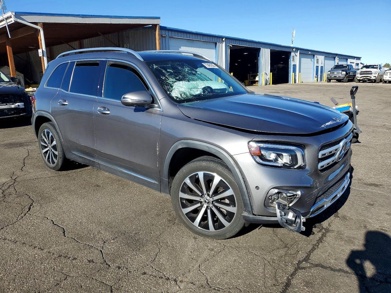 2022 Mercedes-Benz Glb 250 - Image 4