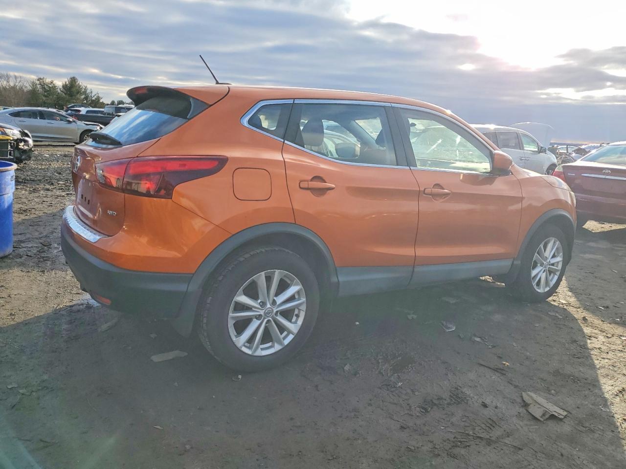 2017 Nissan Rogue Sport S - Фото 3