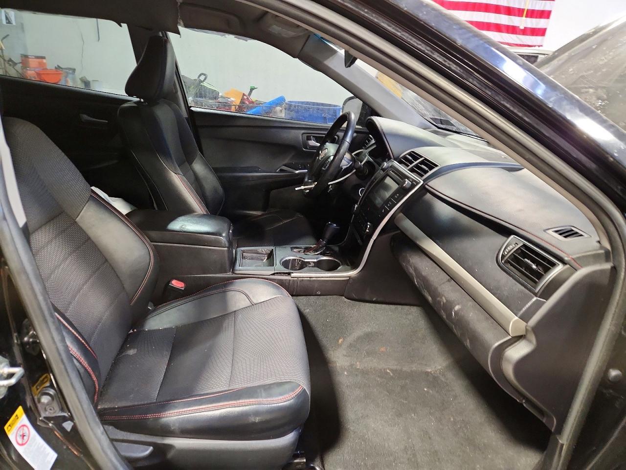 2016 Toyota Camry Le - Фото 7