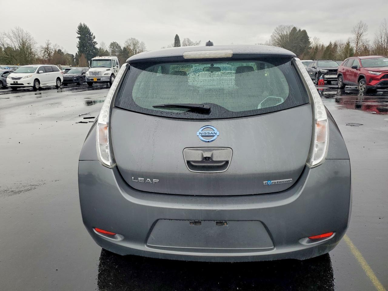 2017 Nissan Leaf S - Фото 6