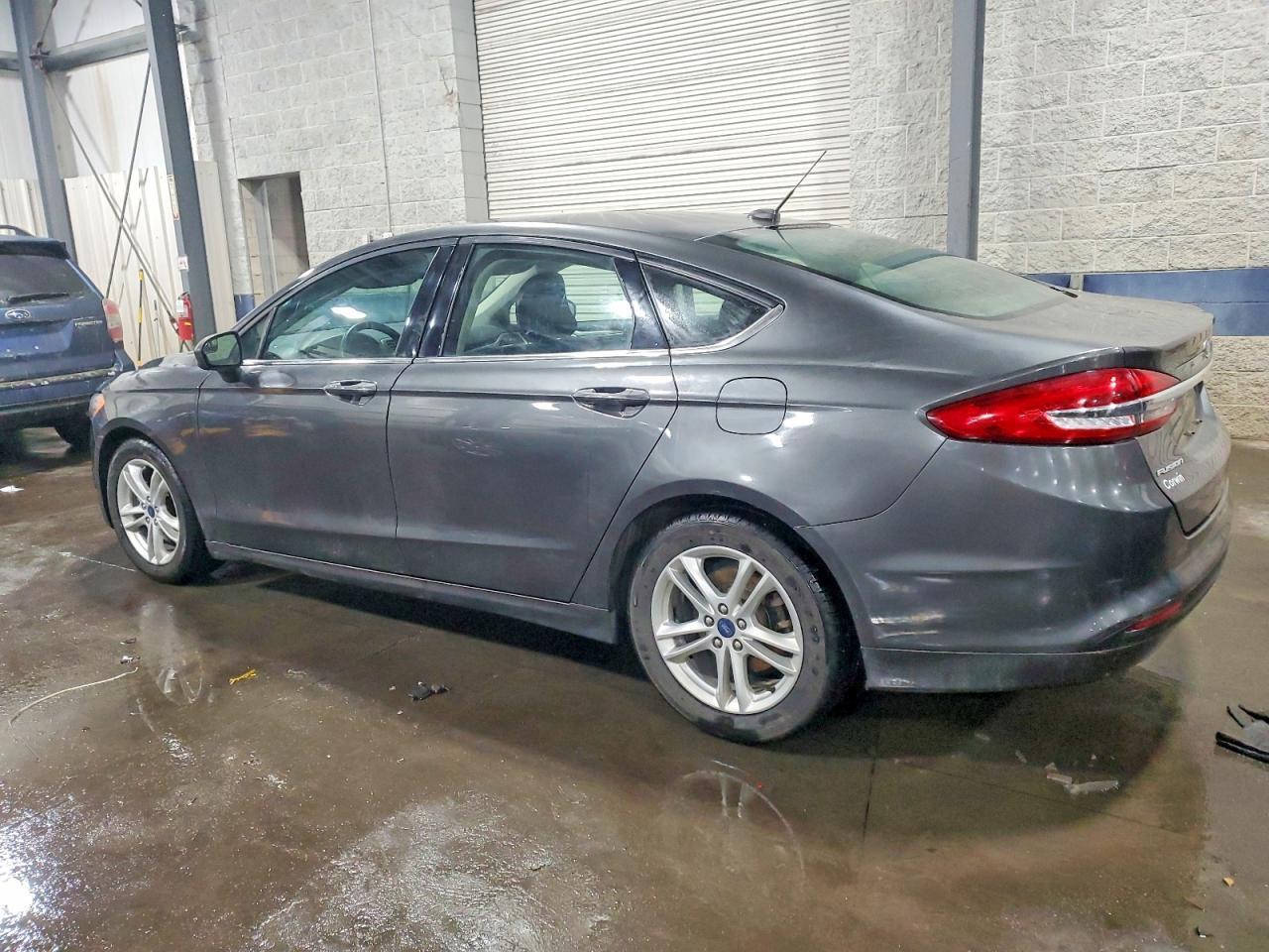 2018 Ford Fusion Se - Фото 2
