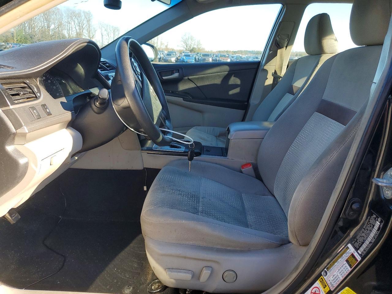 2012 Toyota Camry Le - Фото 7