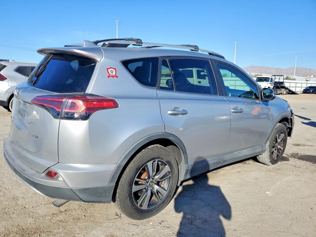 2016 Toyota Rav4 Xle - Фото 3