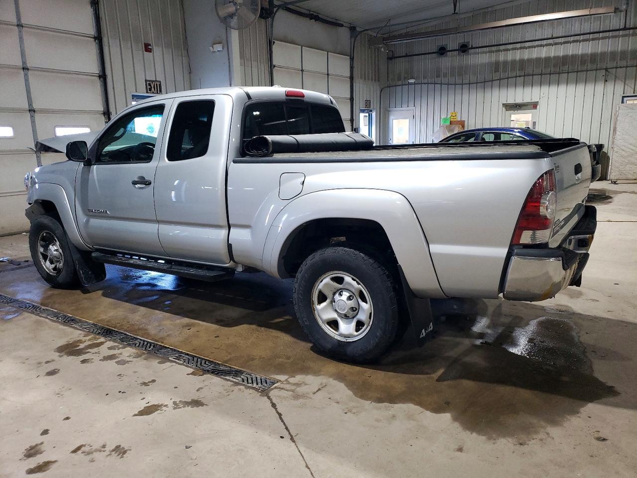 2010 Toyota Tacoma Access Cab - Image 2