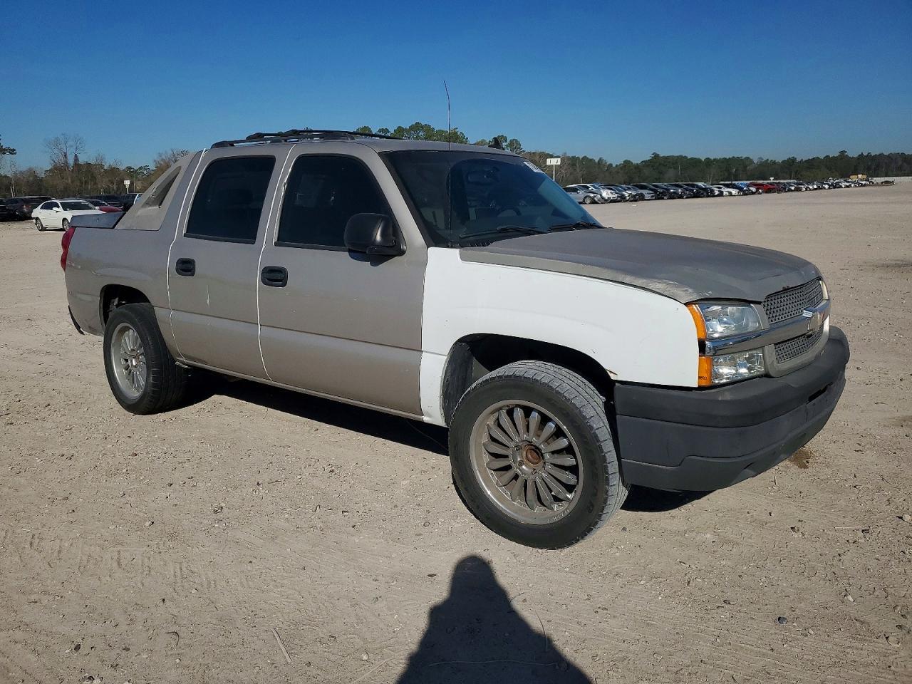 2006 Chevrolet Avalanche C1500 - Image 4