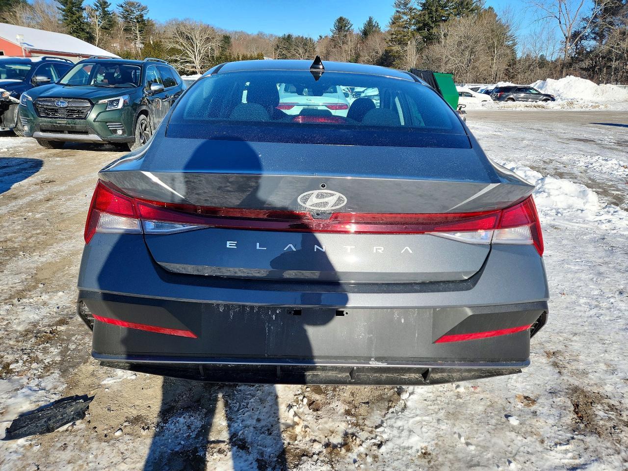 2025 Hyundai Elantra Se - Фото 6