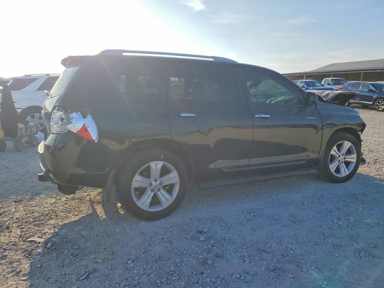 2010 Toyota Highlander Limited - Image 3