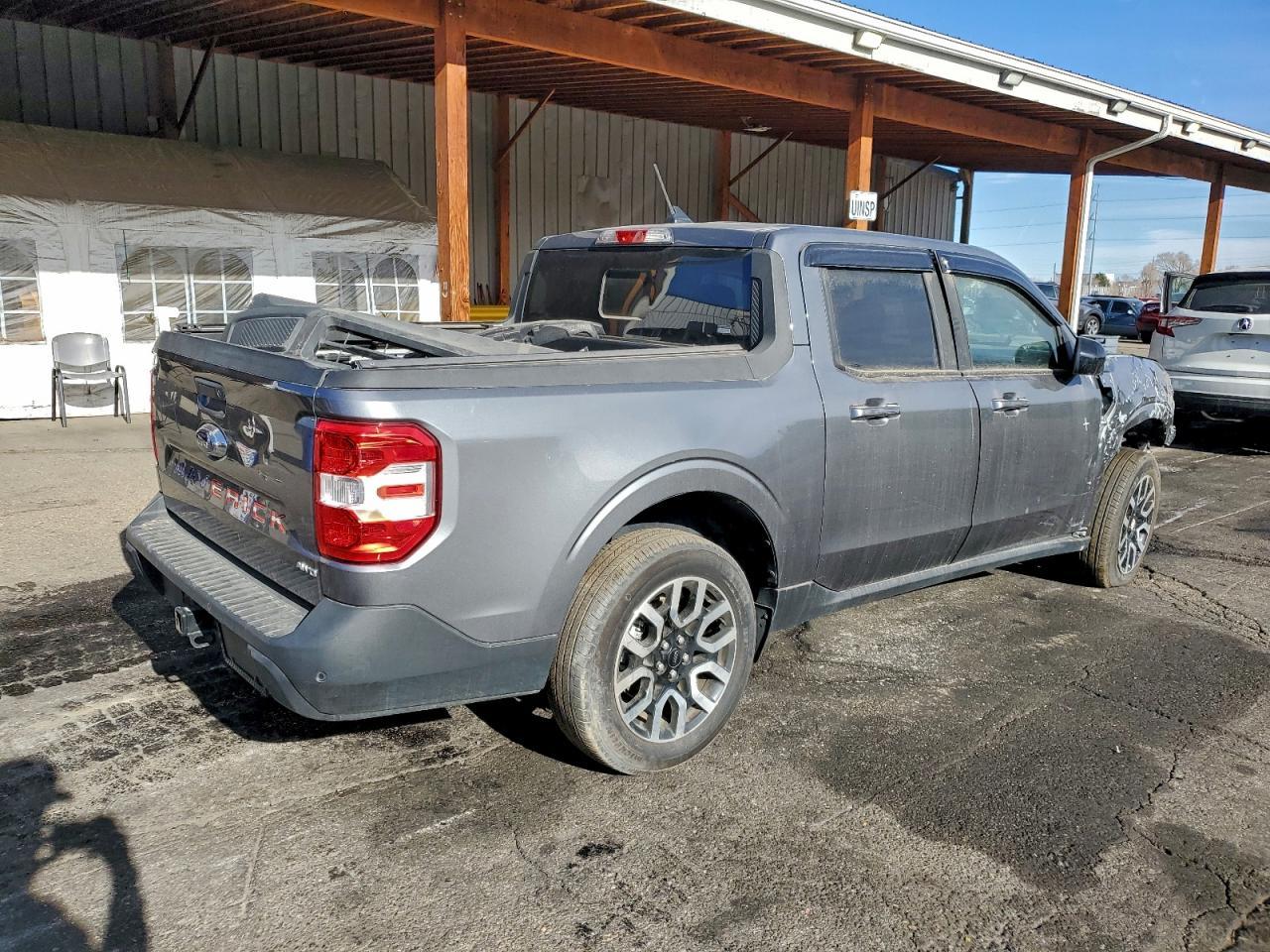 2024 Ford Maverick Lariat - Image 3