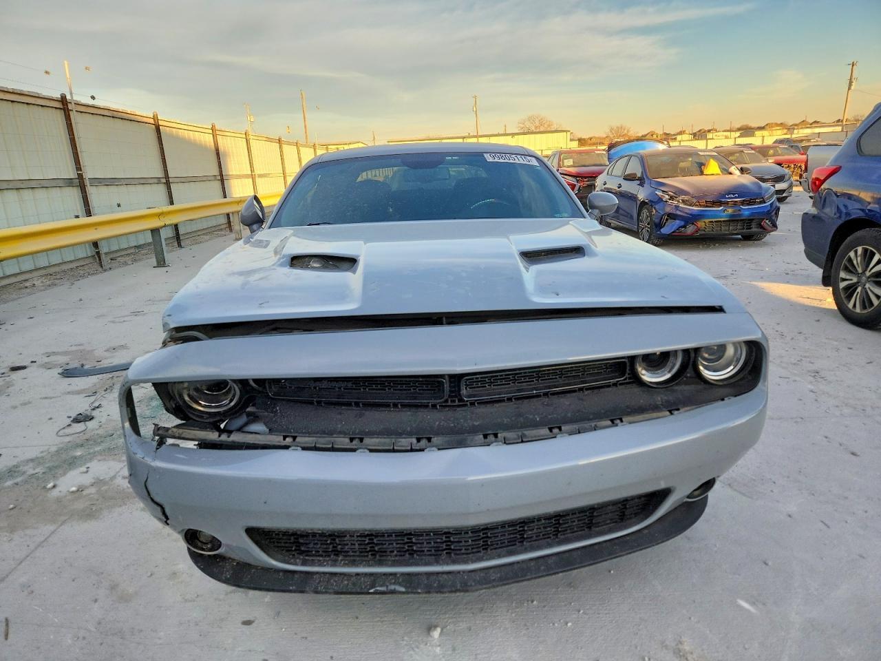 2022 Dodge Challenger Sxt - Фото 5