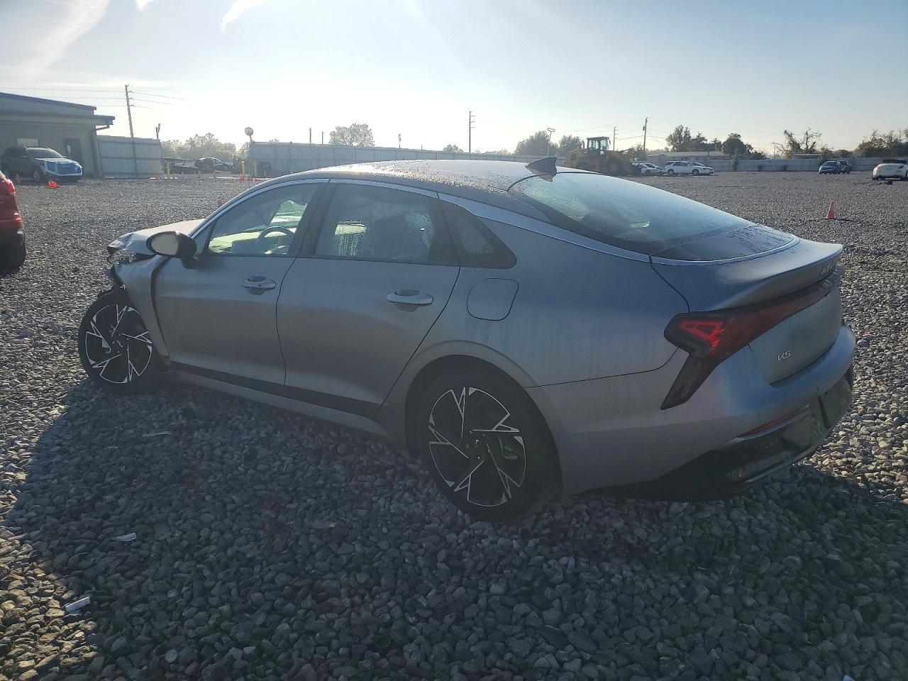 2025 Kia K5 Gt Line - Фото 2