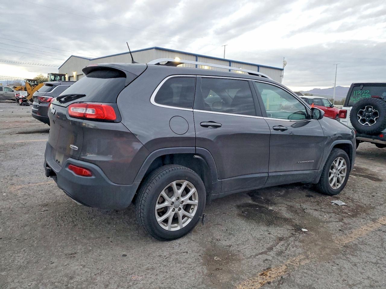 2017 Jeep Cherokee Latitude - Фото 3
