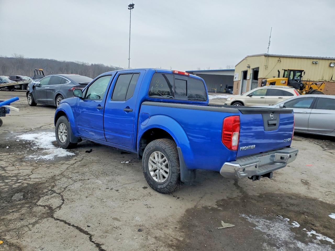 2015 Nissan Frontier S - Фото 2