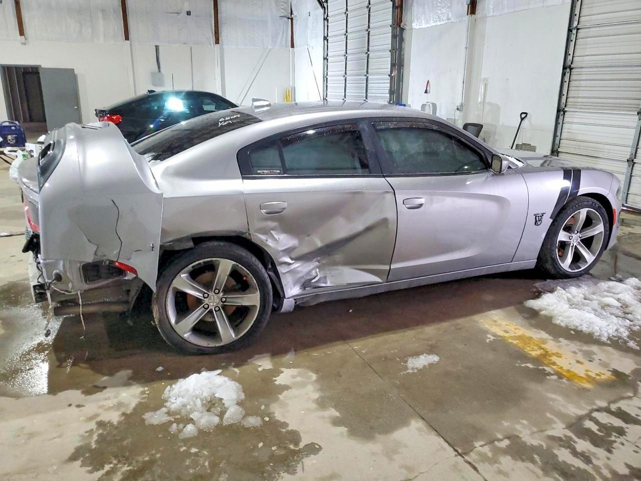 2016 Dodge Charger R/T - Image 3