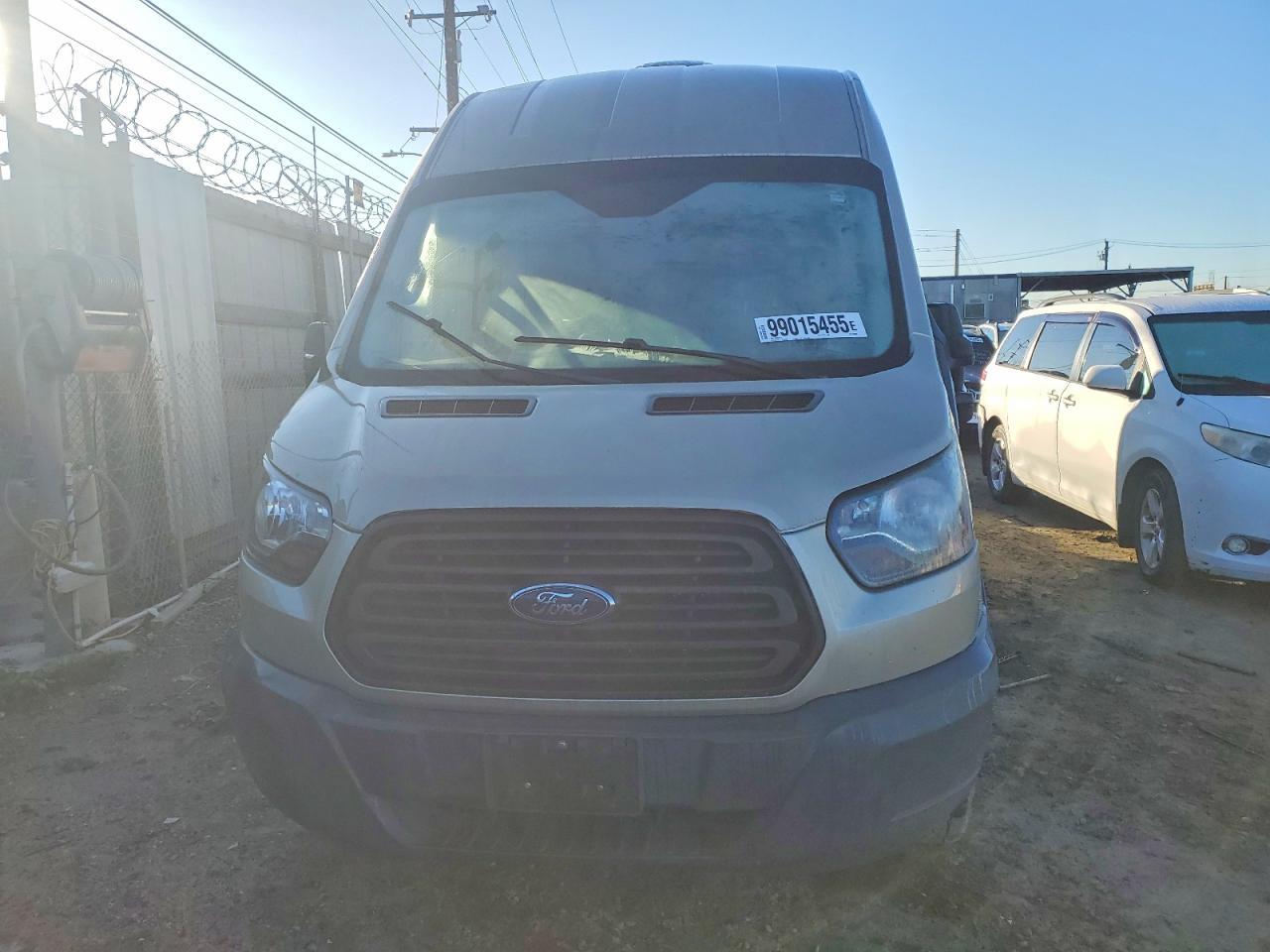 2018 Ford Transit T-250 Utility / Service Van - Image 5