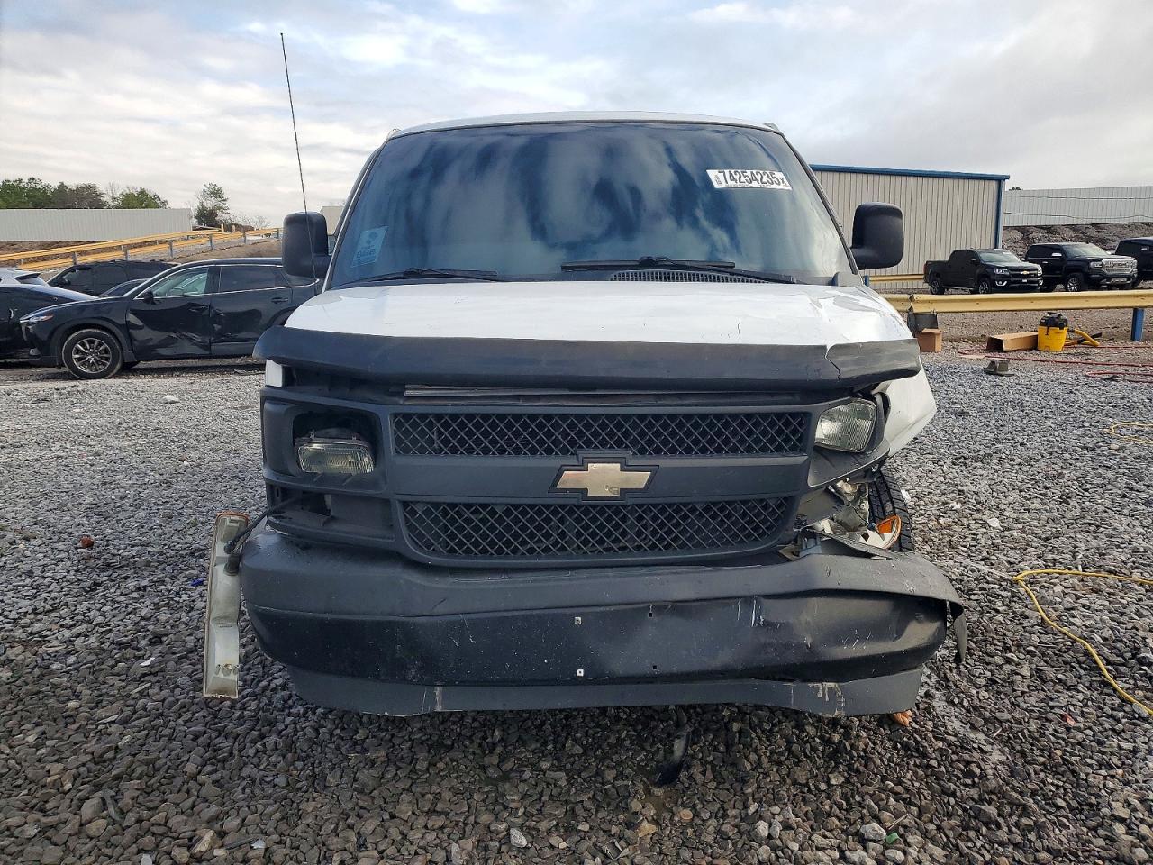 2017 Chevrolet Express G2500 Utility / Service Van - Image 5