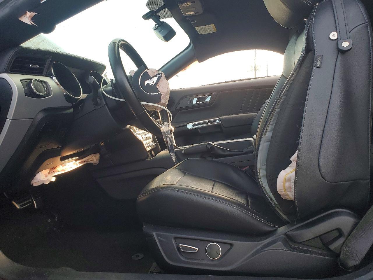 2016 Ford Mustang - Фото 7