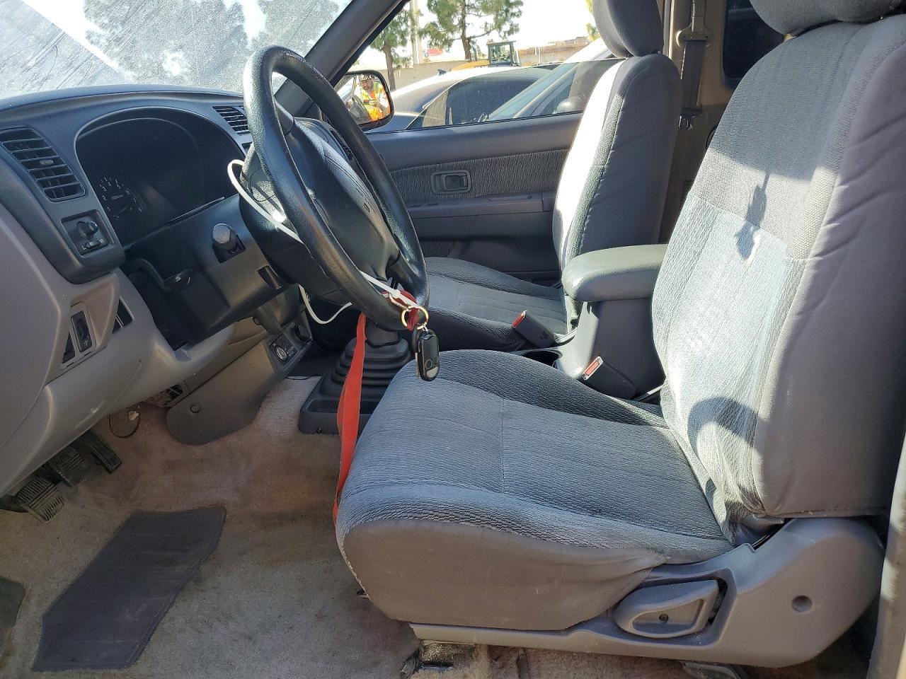1999 Nissan Frontier King Cab Xe - Фото 7