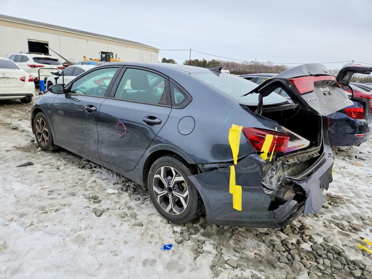 2021 Kia Forte Fe - Image 2