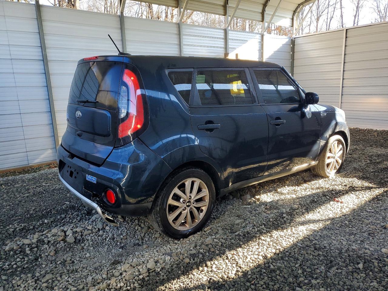 2017 Kia Soul + - Фото 3