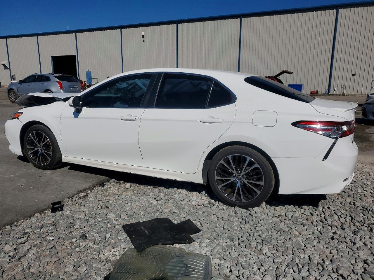 2018 Toyota Camry L - Фото 2