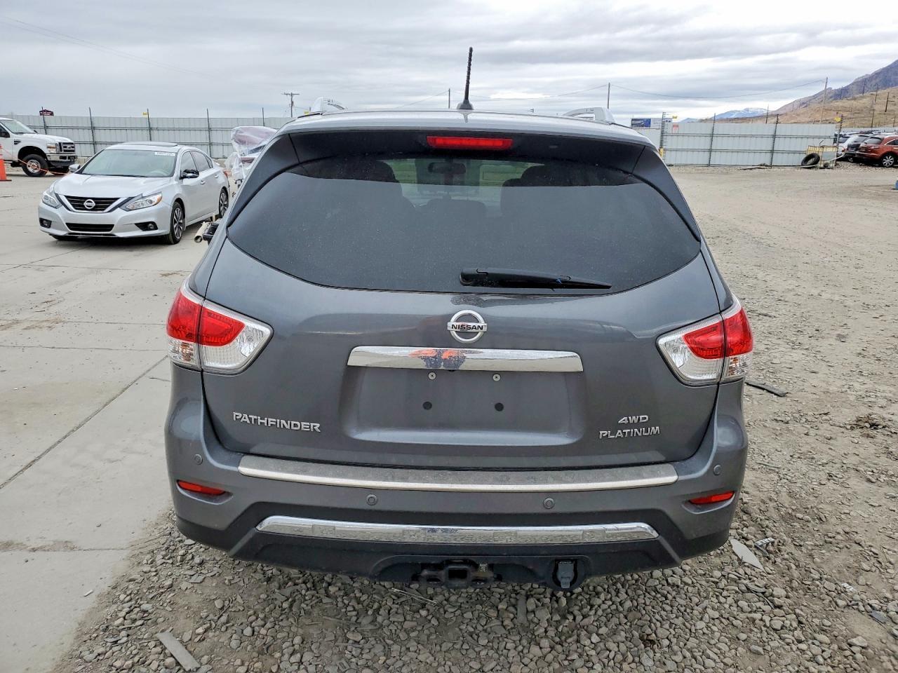 2016 Niss Pathfinder - Фото 6