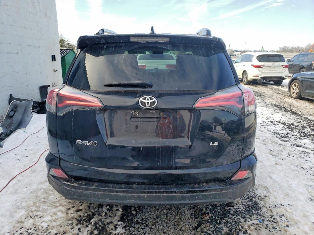 2017 Toyota Rav4 Le - Фото 6