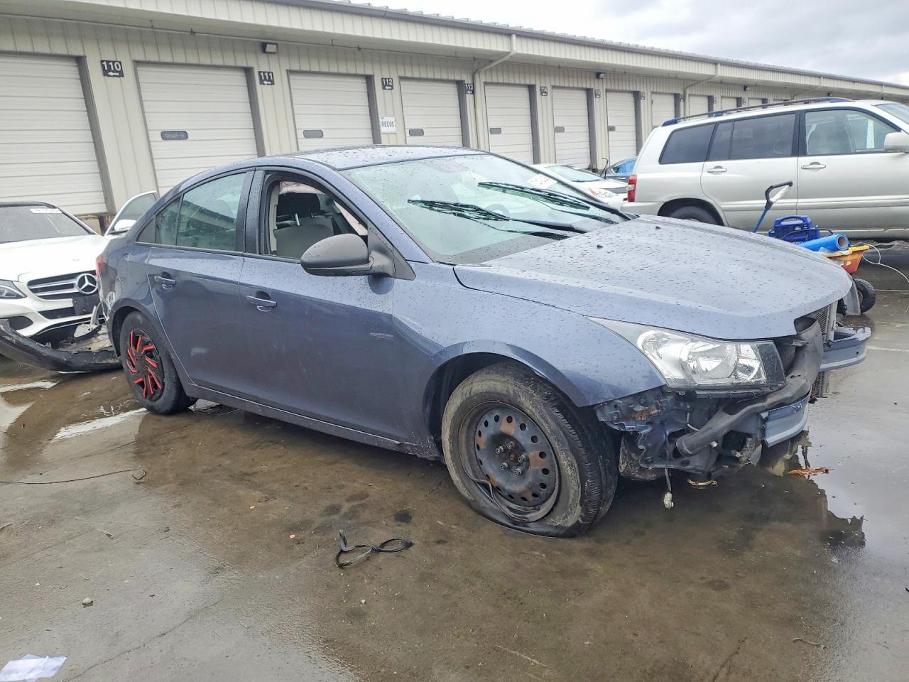 2014 Chevrolet Cruze Ls - Image 4