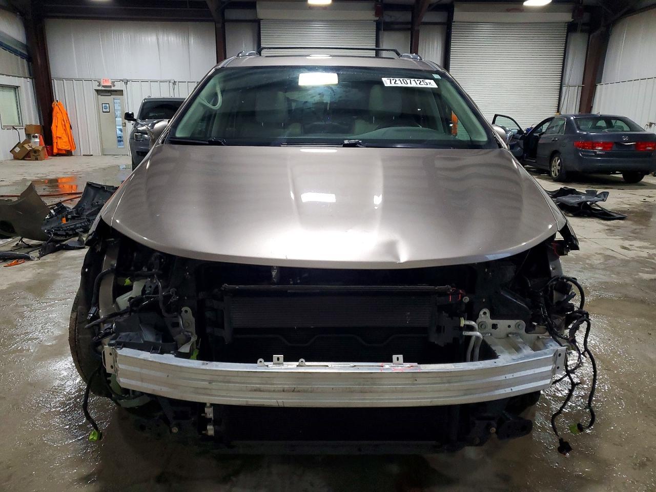 2017 Chrysler Pacifica Limited - Фото 5