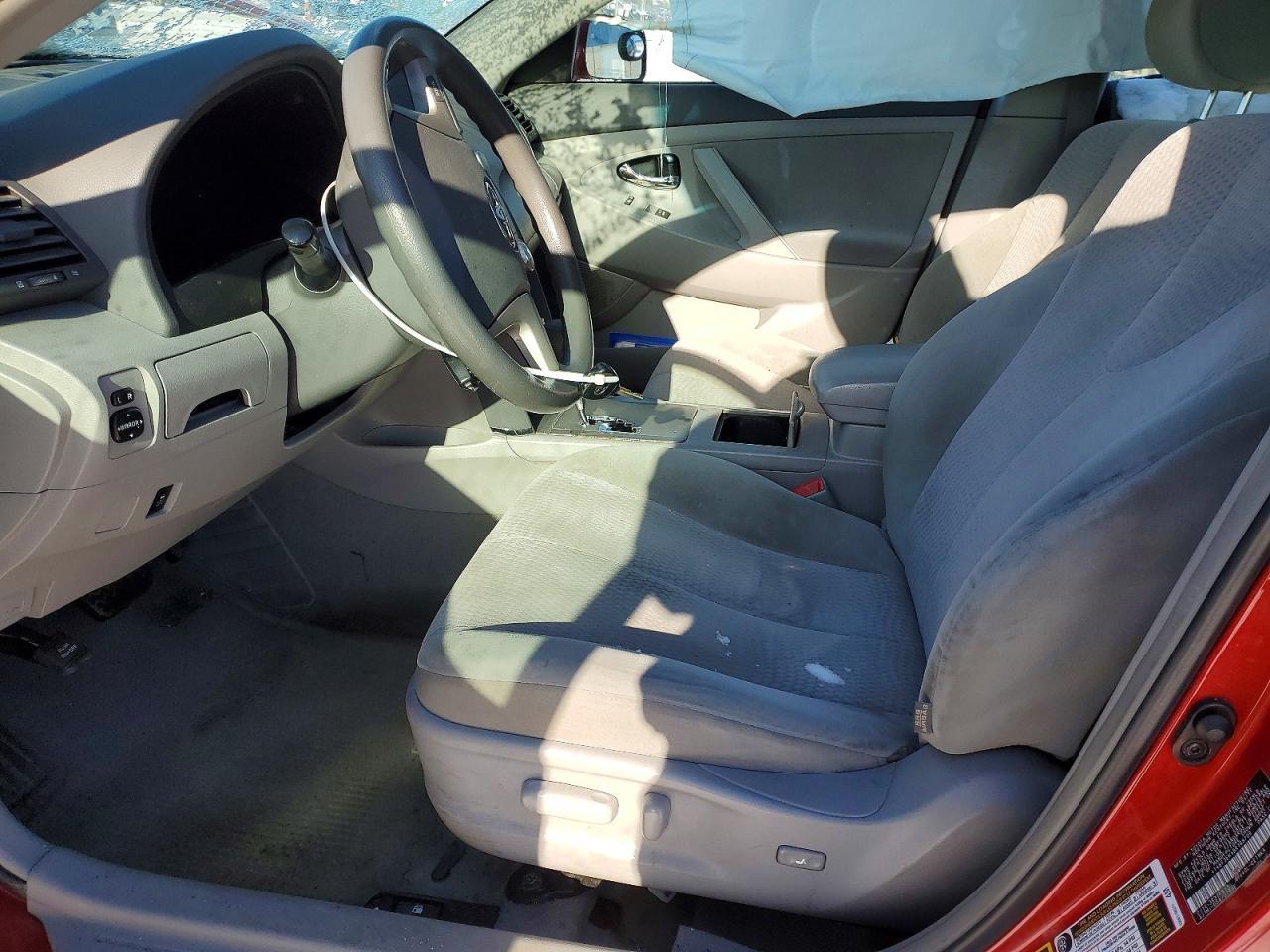 2011 Toyota Camry Le - Фото 7