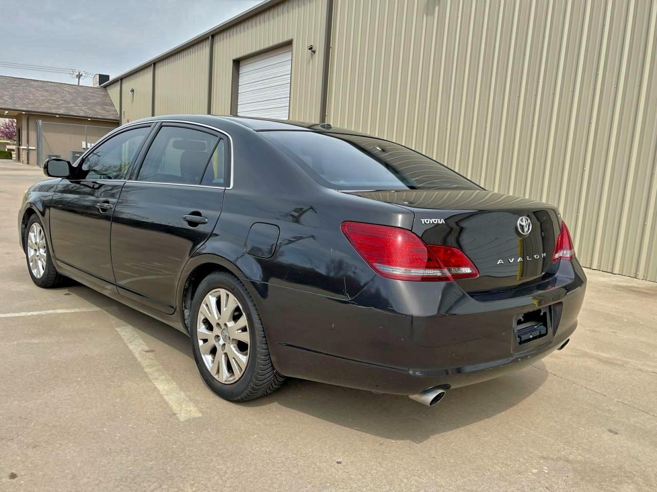 2009 Toyota Avalon Xl - Image 3