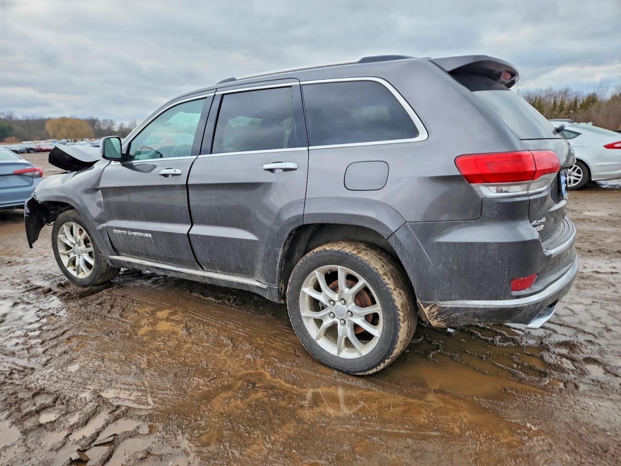 2015 Jeep Grand Cherokee Summit - Image 2