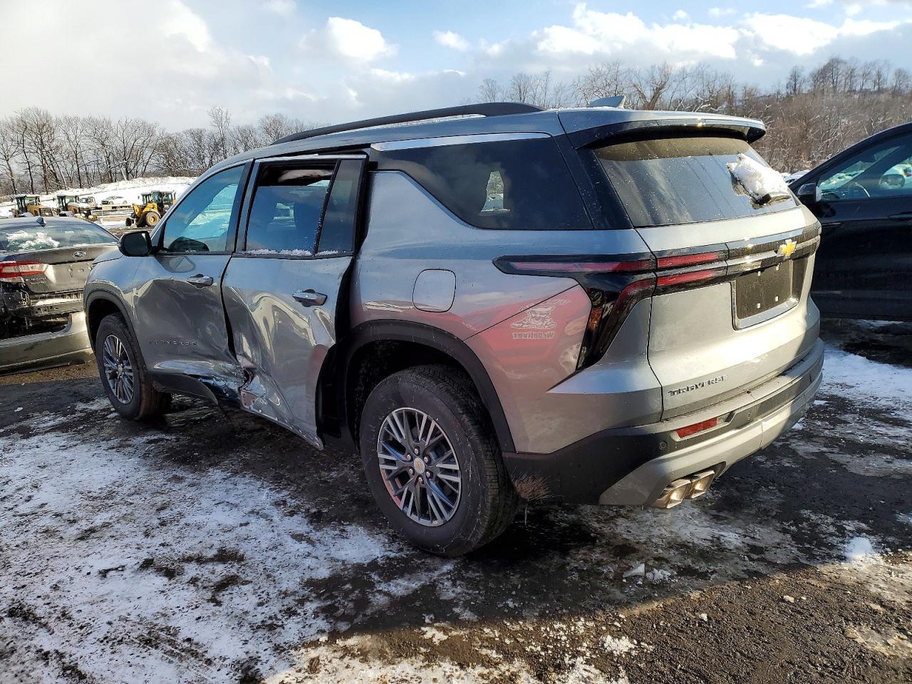 2026 Chevrolet Traverse Lt - Image 2