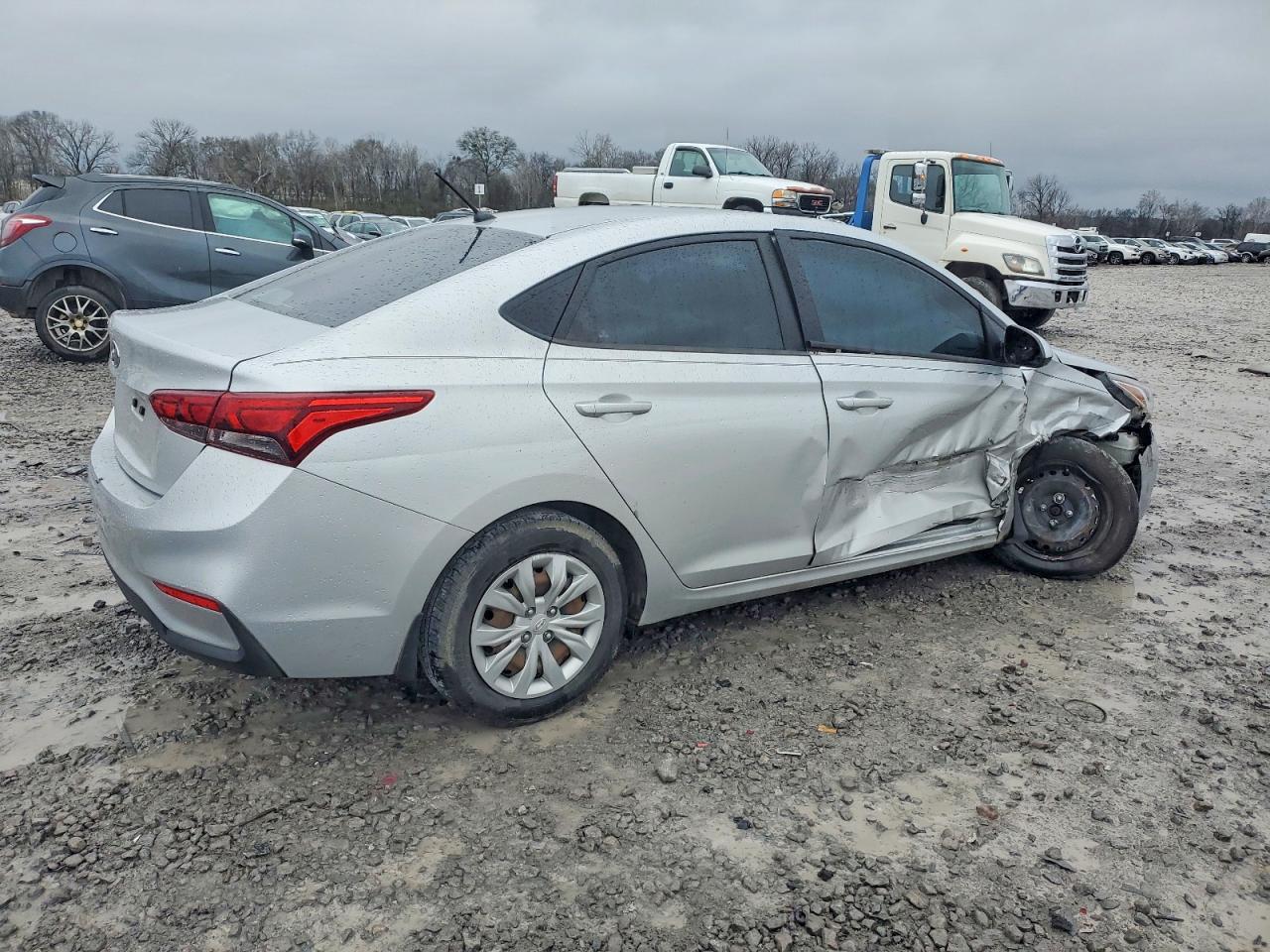 2020 Hyundai Accent Se - Фото 3