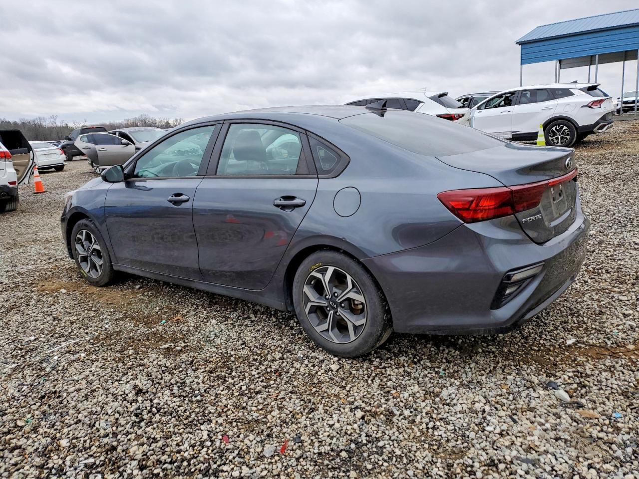 2021 Kia Forte Fe - Фото 2