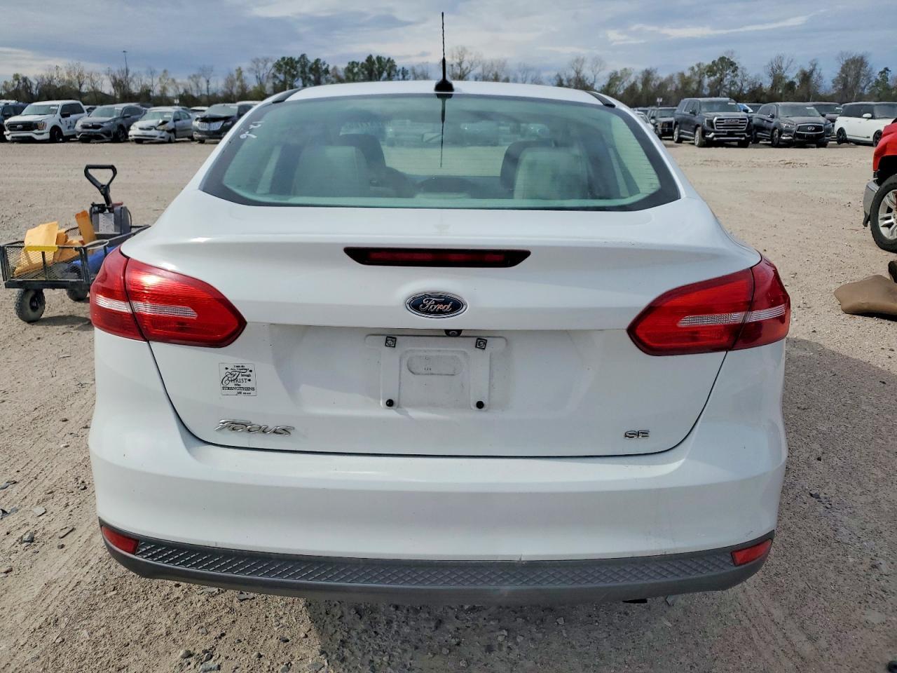 2017 Ford Focus Se - Фото 6