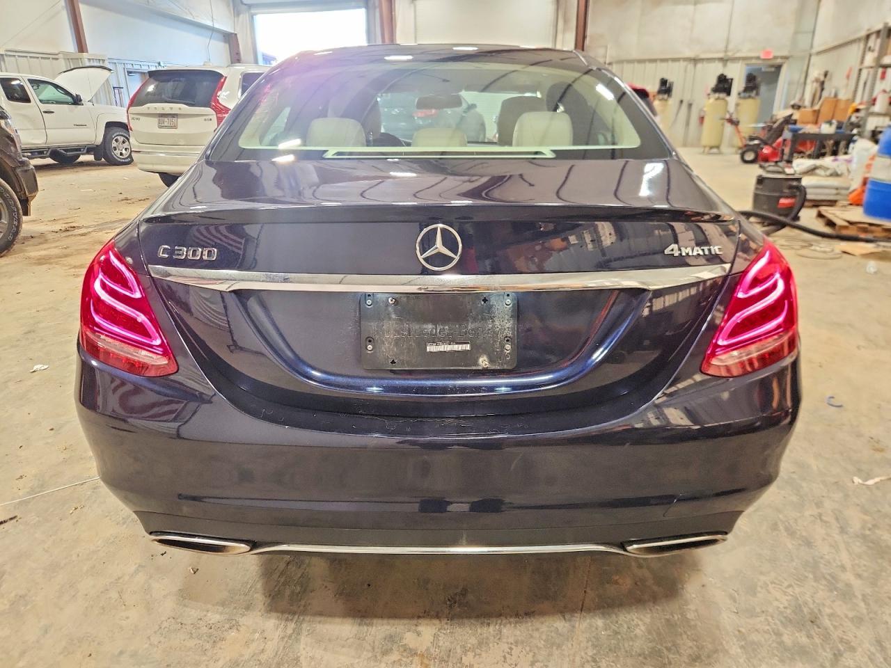 2018 Mercedes-Benz C 300 4Matic - Фото 6