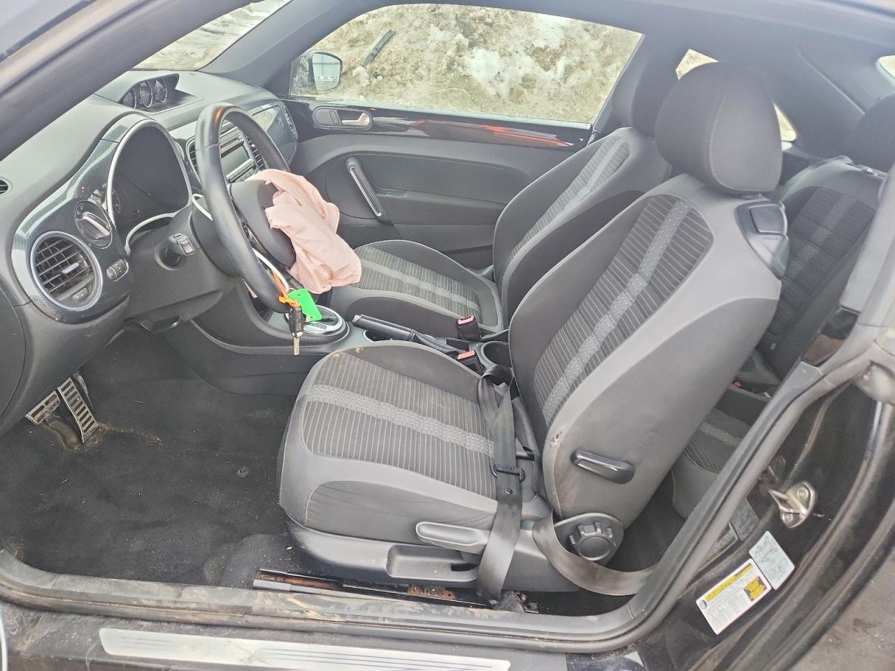 2012 Volkswagen Beetle Turbo - Фото 7