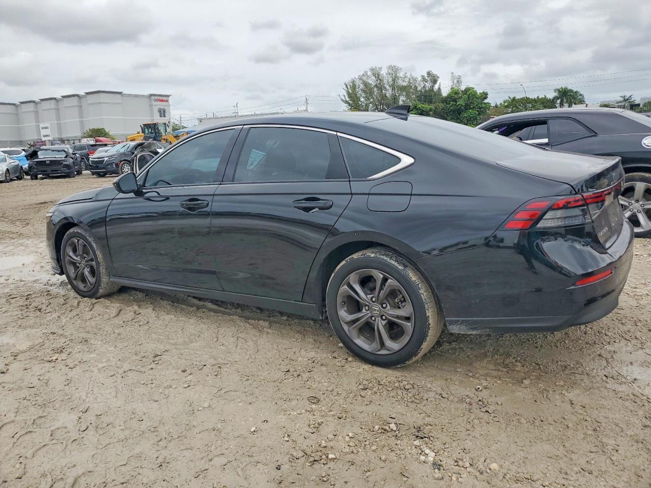 2023 Honda Accord Ex - Image 2