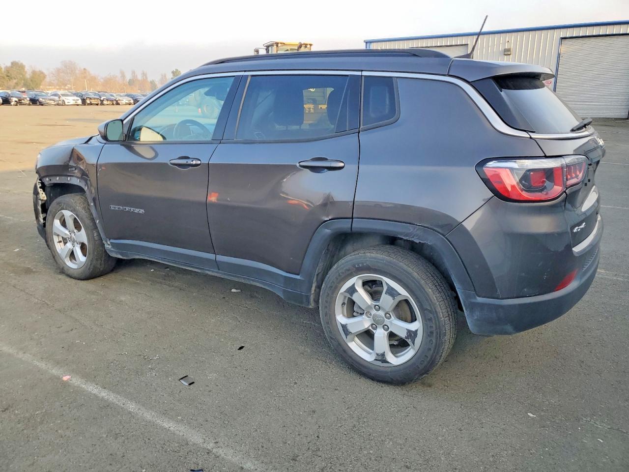 2020 Jeep Compass Latitude - Фото 2
