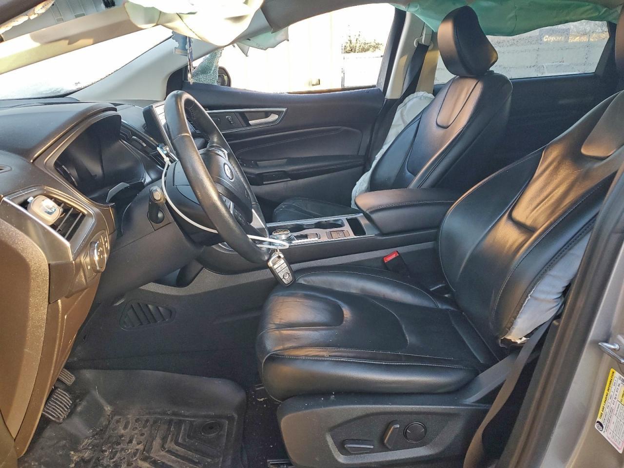 2022 Ford Edge Titanium - Image 7