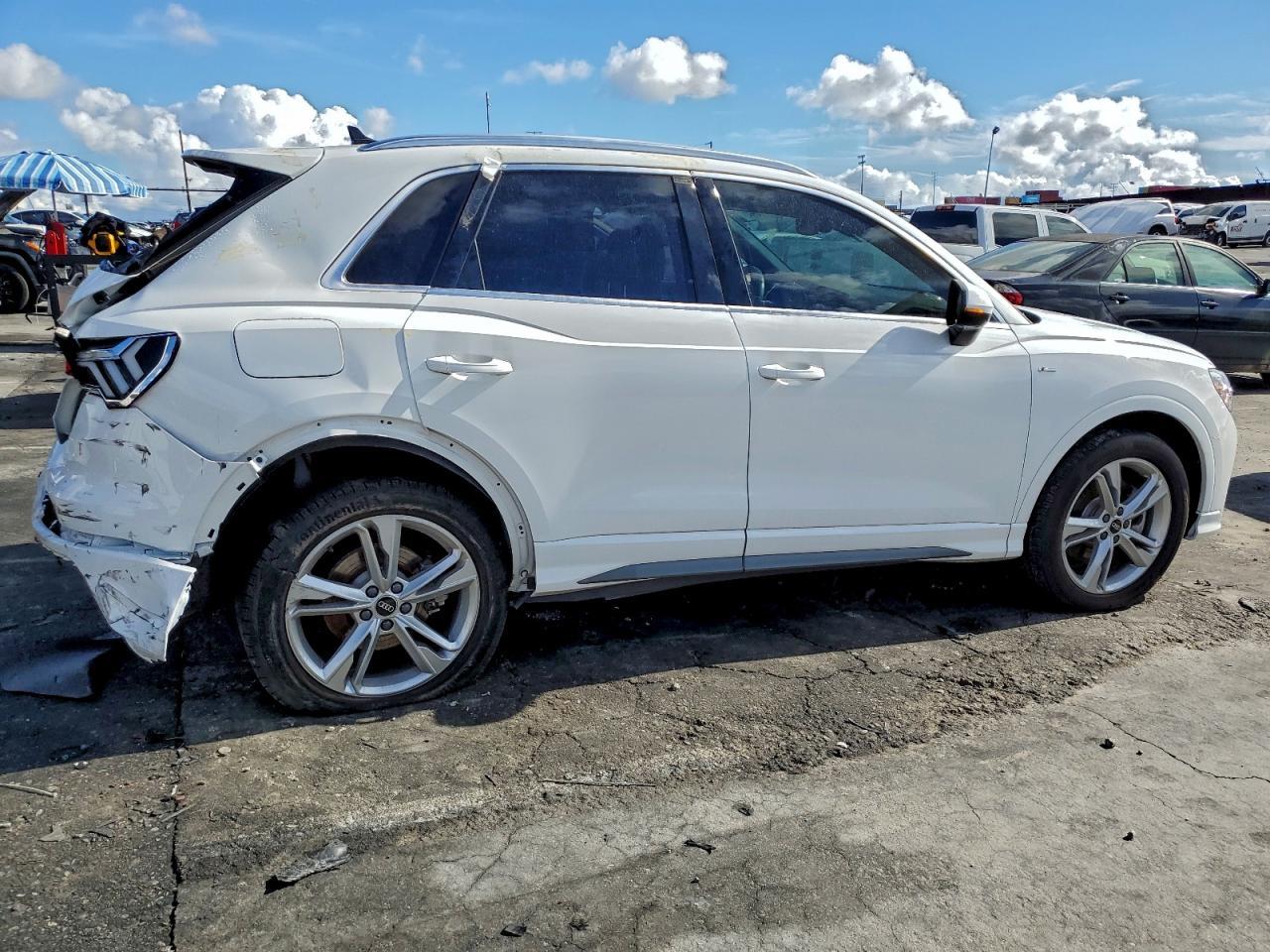 2022 Audi Q3 Premium Plus S Line 45 - Фото 3