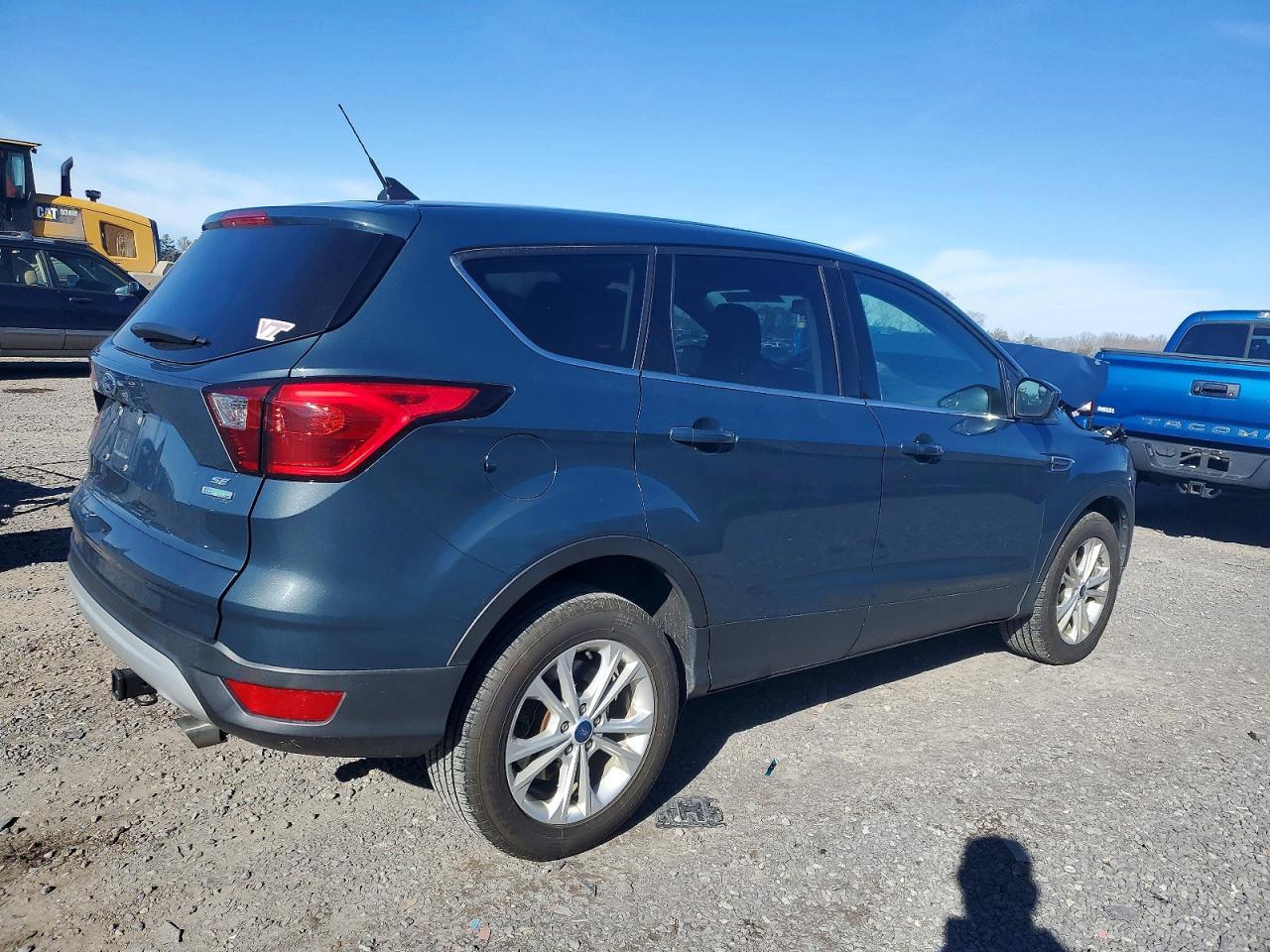2019 Ford Escape Se - Фото 3