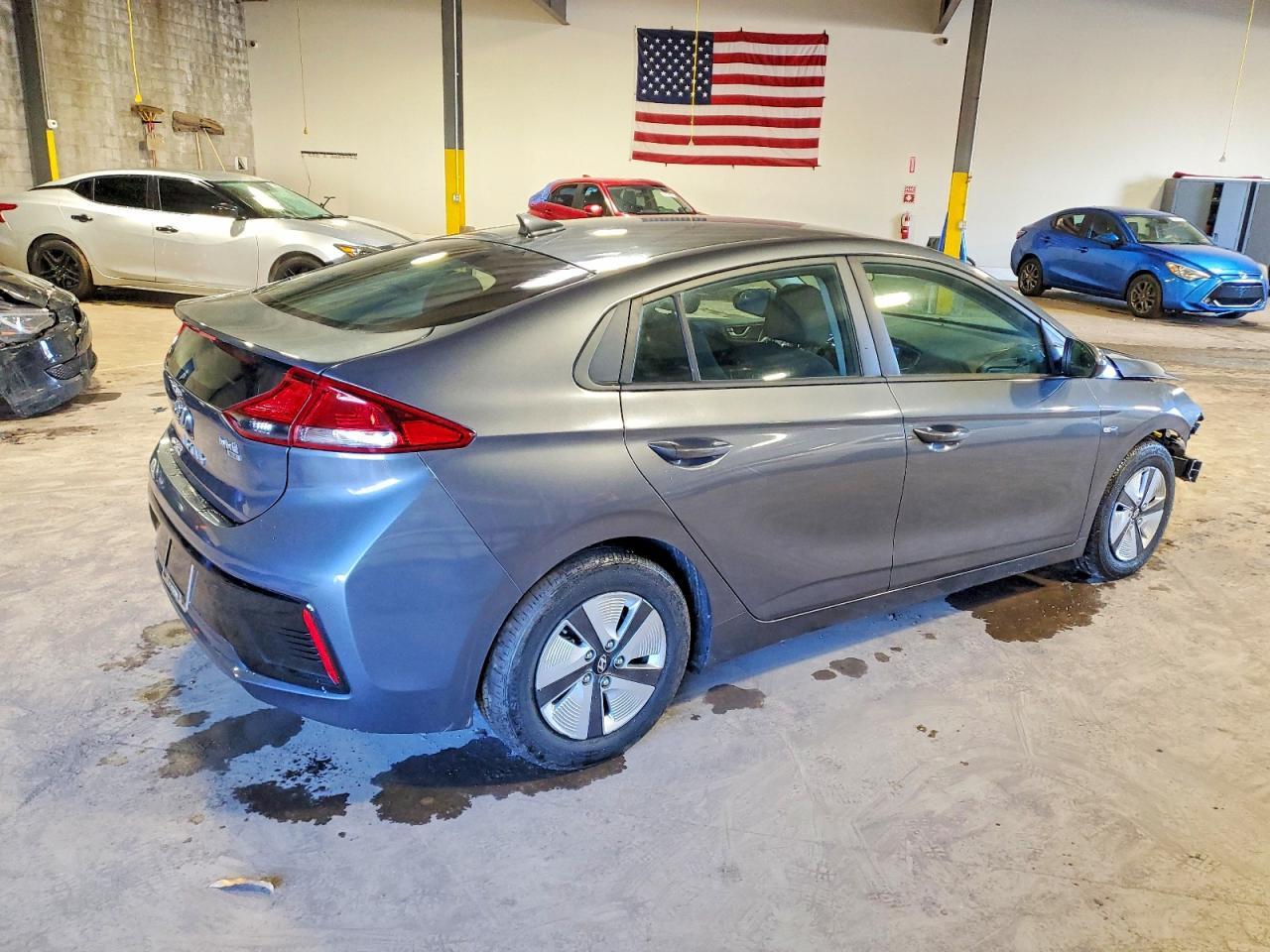 2019 Hyundai Ioniq Hybrid Blue - Фото 3