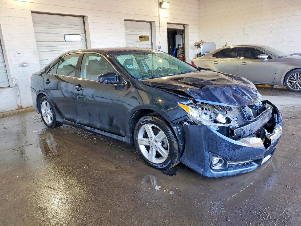 2014 Toyota Camry L - Image 4