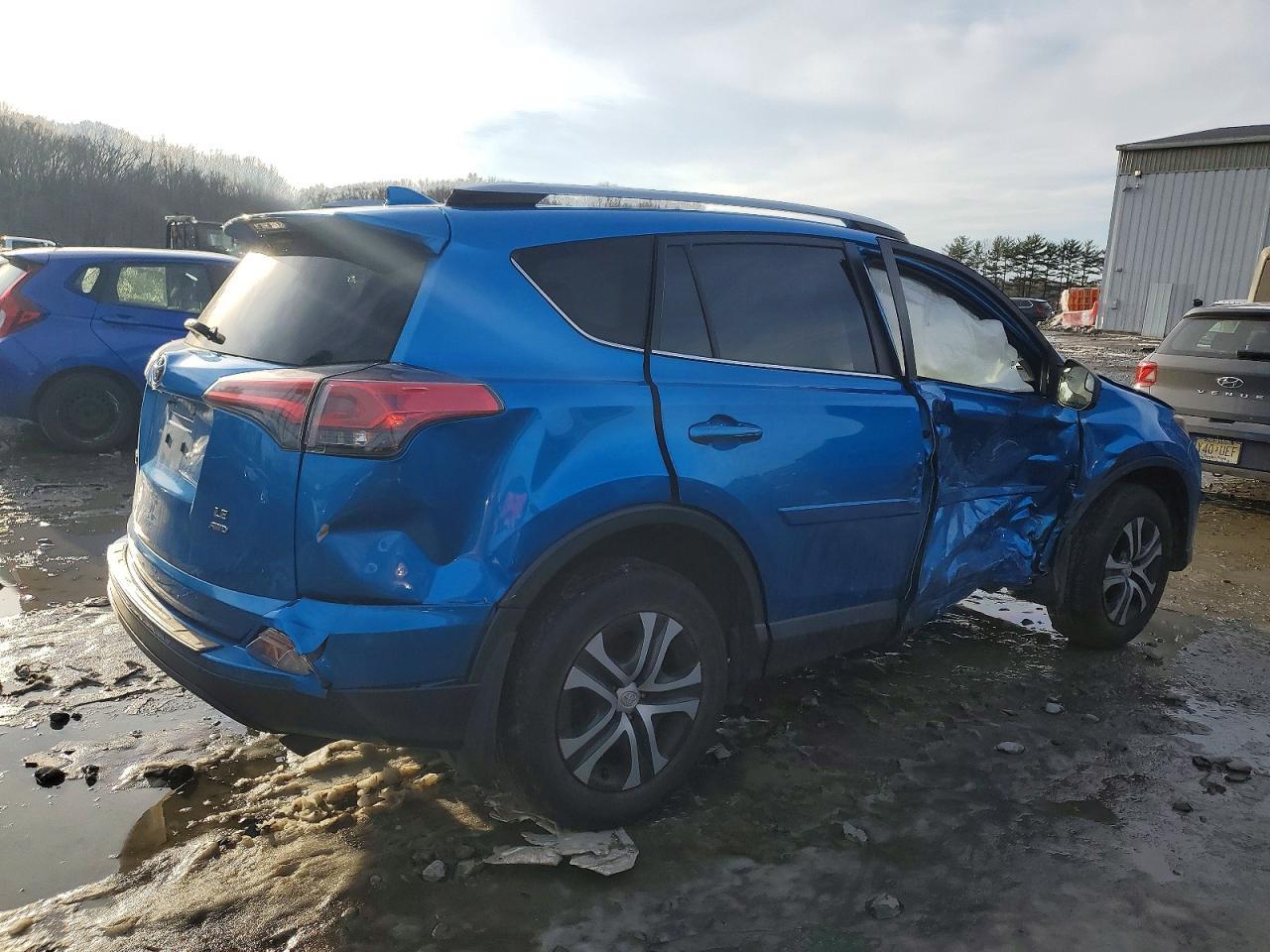 2018 Toyota Rav4 Le - Фото 3