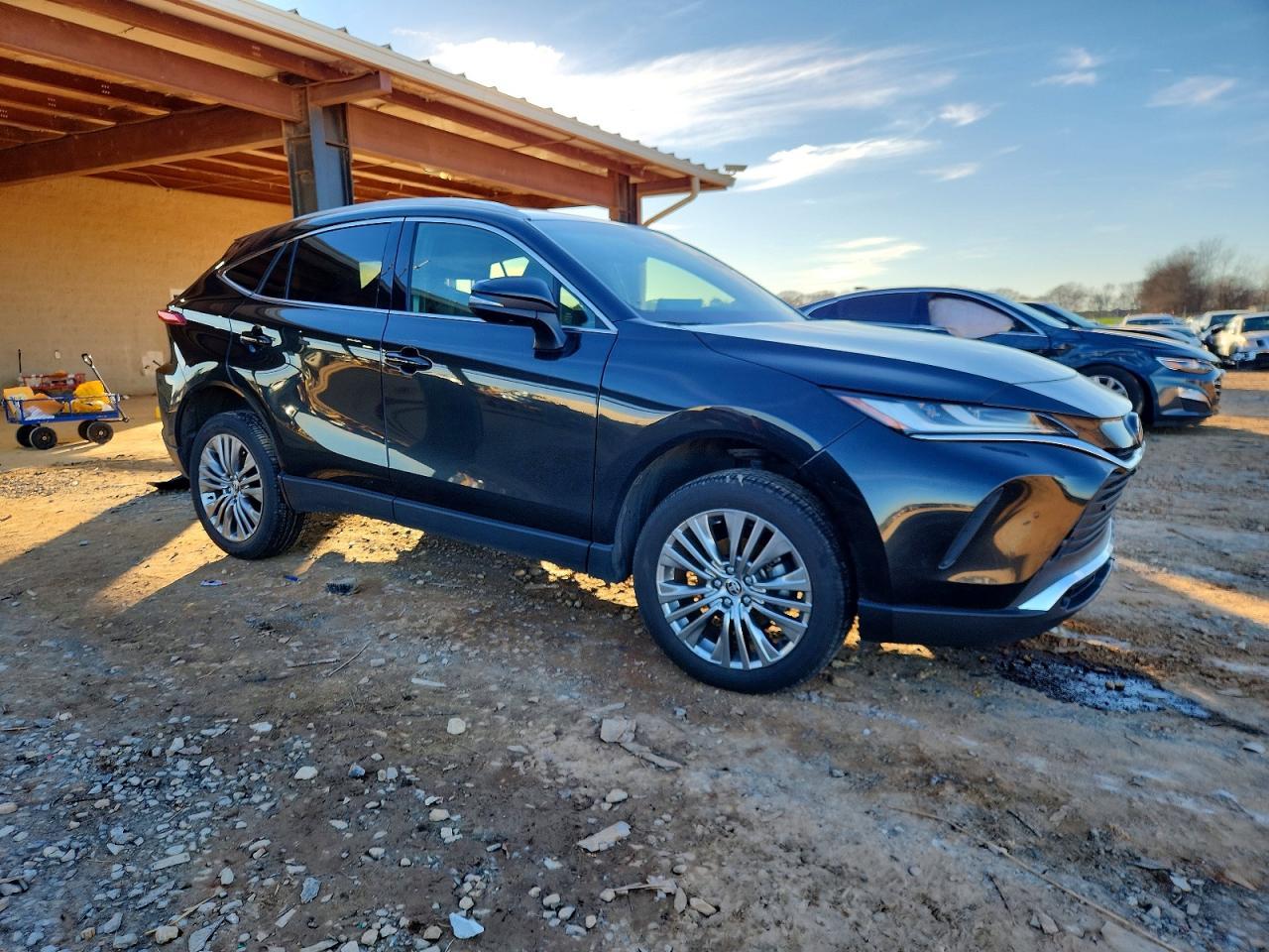 2021 Toyota Venza Le - Фото 4